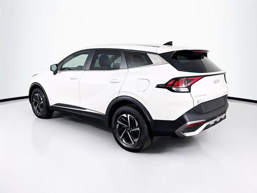Snow White Pearl 2023 Kia Sportage Hybrid LX