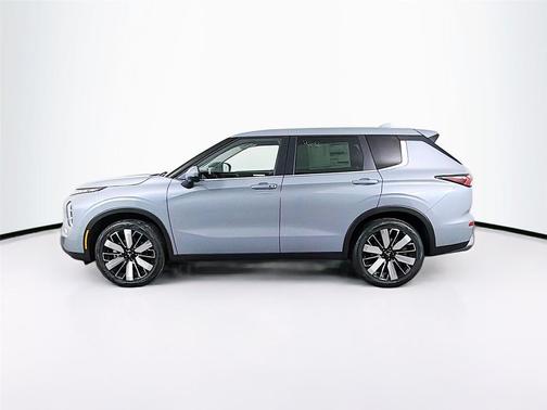 Moonstone Gray Metallic 2026 Mitsubishi Outlander SE 1.5T S-AWC
