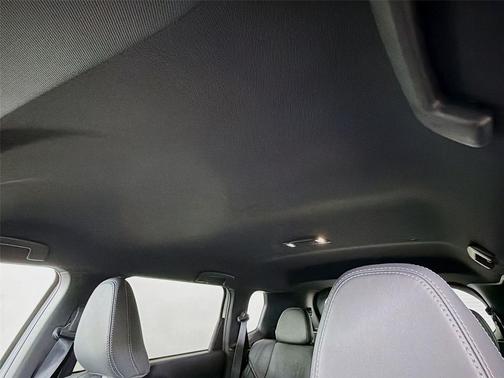White Diamond 2026 Mitsubishi Outlander SE S-AWC