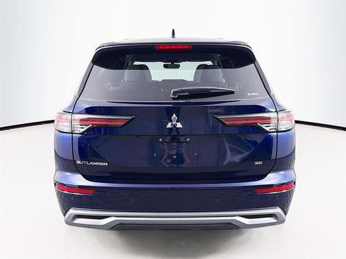 Cosmic Blue Metallic 2026 Mitsubishi Outlander SE 1.5T S-AWC