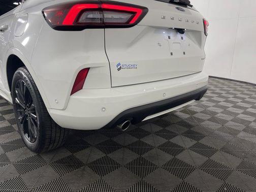 2023 Ford Escape ST-Line Elite