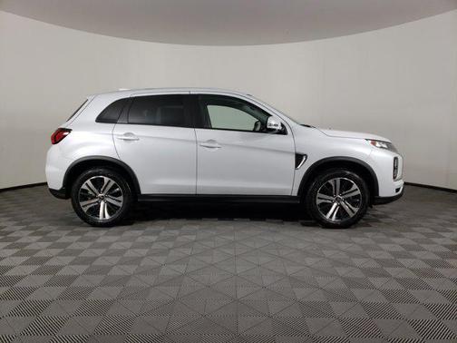 2025 Mitsubishi Outlander Sport SE