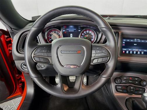 Go Mango 2023 Dodge Challenger R/T