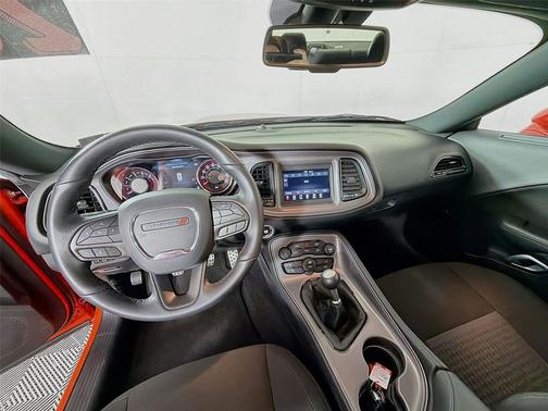 Go Mango 2023 Dodge Challenger R/T