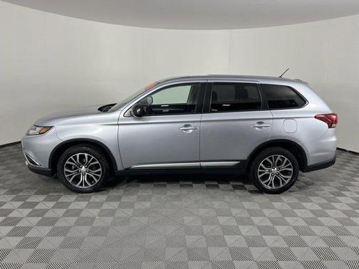 2016 Mitsubishi Outlander ES