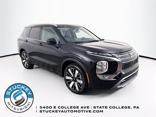 Labrador Black Pearl 2026 Mitsubishi Outlander SEL 1.5T S-AWC