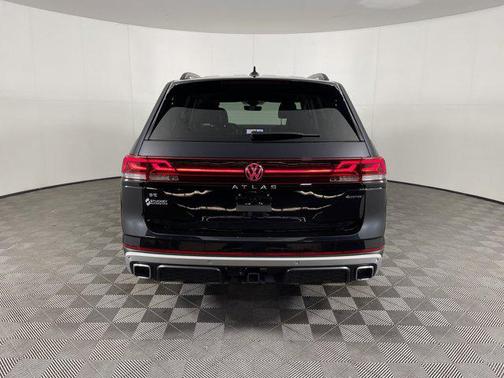 2024 Volkswagen Atlas 2.0T SE w/Technology 4MOTION