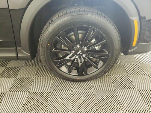 2025 Mitsubishi Eclipse Cross LE