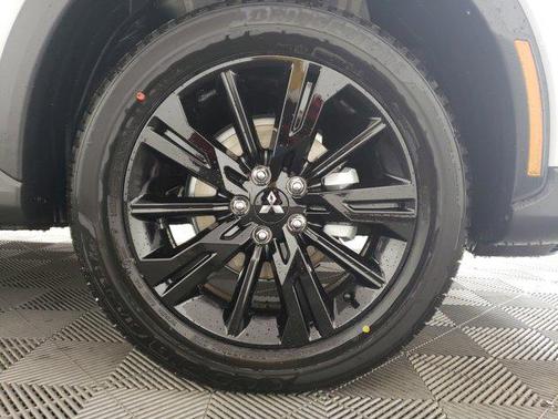 2026 Mitsubishi Eclipse Cross LE