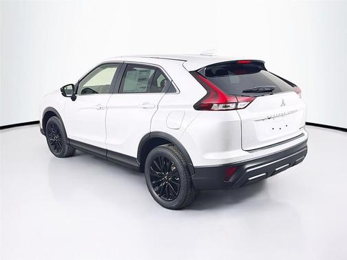 White Diamond 2026 Mitsubishi Eclipse Cross LE