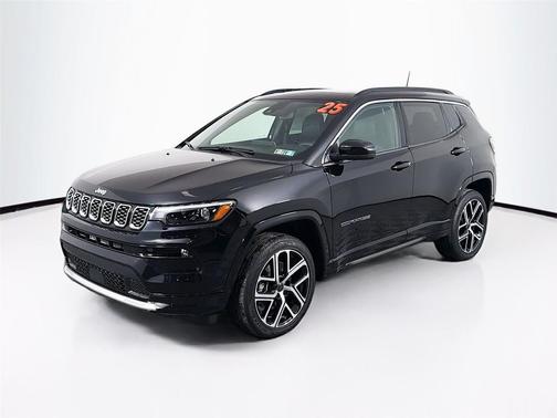 Diamond Black Crystal Pearlcoat 2025 Jeep Compass Limited