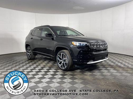 Diamond Black Crystal Pearlcoat 2025 Jeep Compass Limited