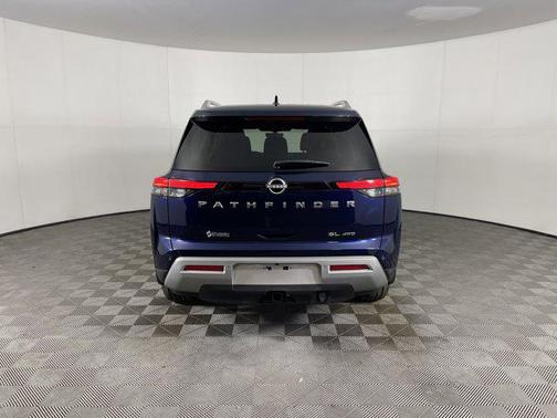 2024 Nissan Pathfinder SL 4WD