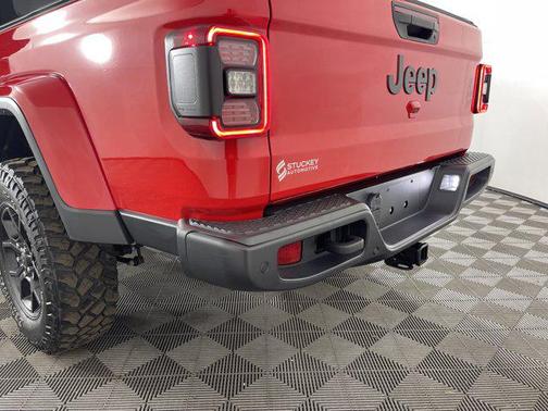 2024 Jeep Gladiator Willys