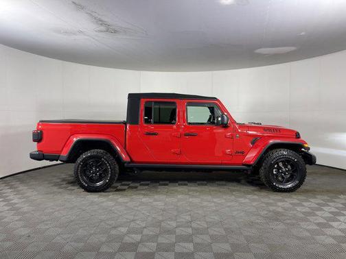 2024 Jeep Gladiator Willys