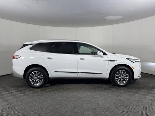 2023 Buick Enclave Essence AWD