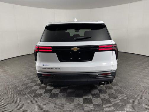 2024 Chevrolet Traverse LS