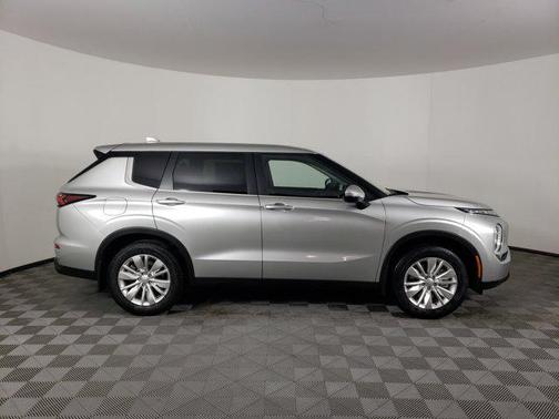 2026 Mitsubishi Outlander ES 1.5T S-AWC