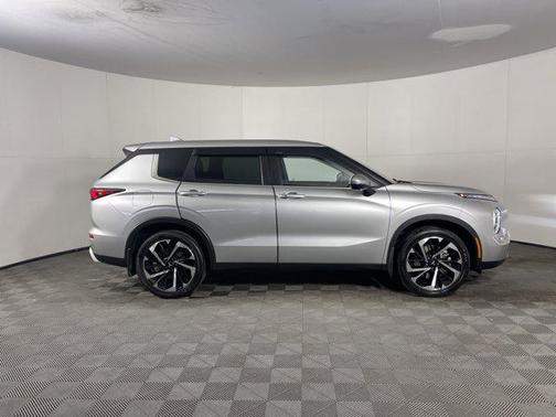 2022 Mitsubishi Outlander SE 2.5 2WD