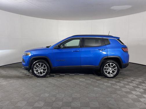 2024 Jeep Compass Latitude Lux