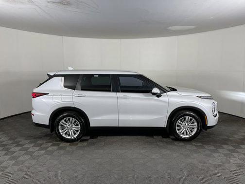 2023 Mitsubishi Outlander ES 2.5 S-AWC