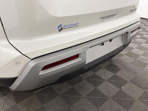 2024 Nissan Pathfinder SL 4WD
