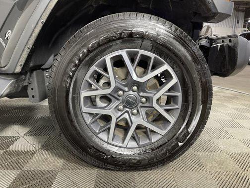 2024 Jeep Wrangler 4-Door Sahara 4x4