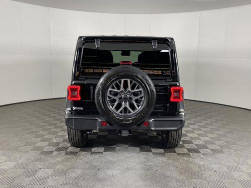 2024 Jeep Wrangler 4-Door Sahara 4x4