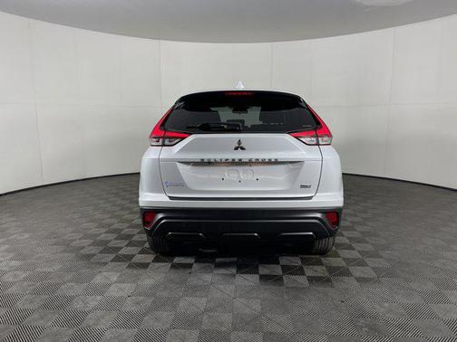 2023 Mitsubishi Eclipse Cross LE