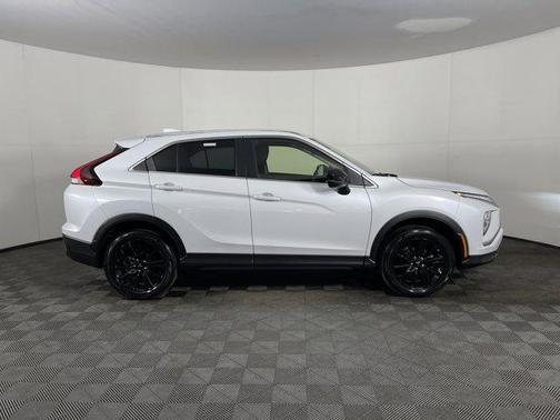 2023 Mitsubishi Eclipse Cross LE