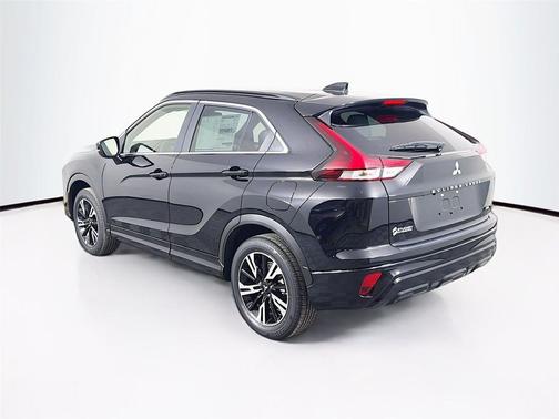 Labrador Black Pearl 2026 Mitsubishi Eclipse Cross SEL