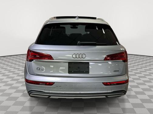 Florett Silver Metallic 2021 Audi Q5 40 Premium Plus
