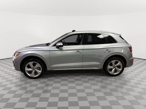 Florett Silver Metallic 2021 Audi Q5 40 Premium Plus