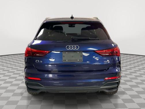 Navarra Blue Metallic 2023 Audi Q3 45 S line Premium