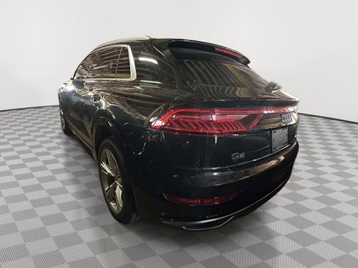 Mythos Black Metallic 2023 Audi Q8 55 Premium