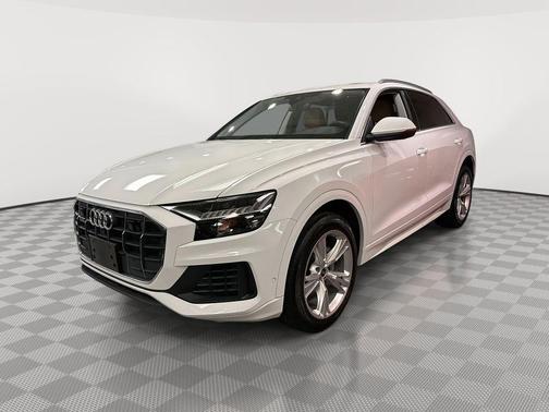 Carrara White 2023 Audi Q8 55 Premium