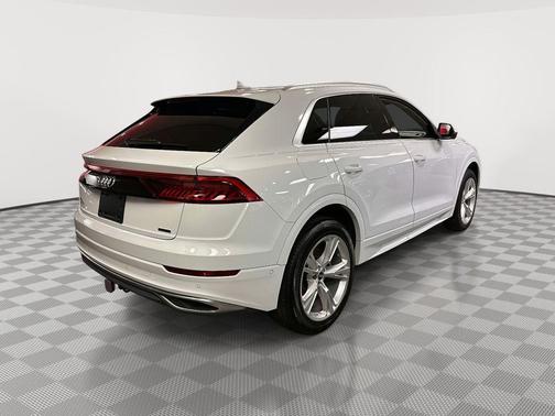Carrara White 2023 Audi Q8 55 Premium