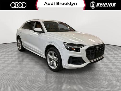 Carrara White 2023 Audi Q8 55 Premium