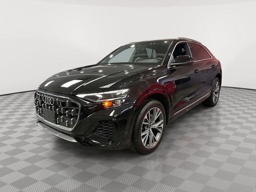 Mythos Black Metallic 2025 Audi Q8 55 Premium