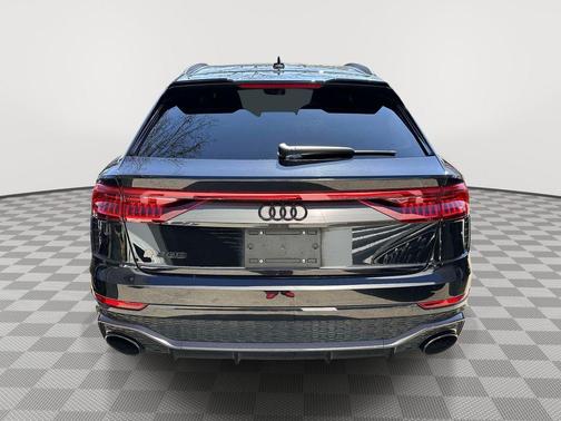 Mythos Black Metallic 2023 Audi RS Q8 4.0T quattro