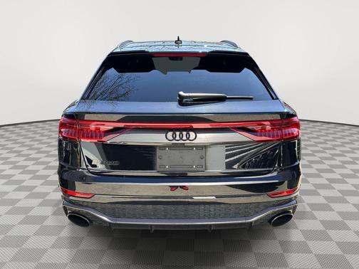 Mythos Black Metallic 2023 Audi RS Q8 4.0T quattro