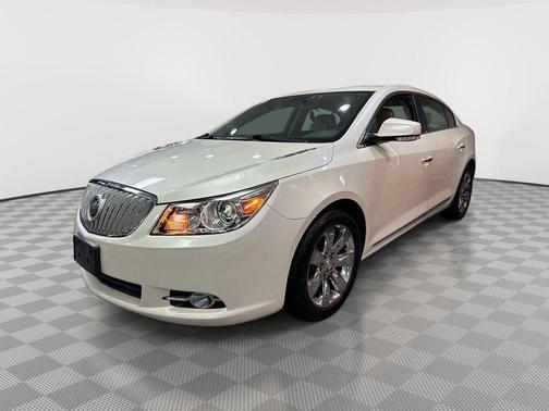 White Diamond Clearcoat 2011 Buick LaCrosse CXL