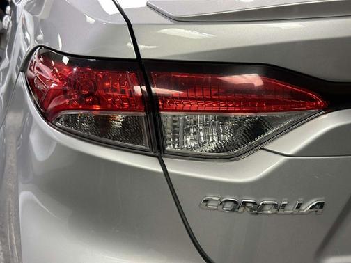 Classic Silver Metallic 2020 Toyota Corolla SE