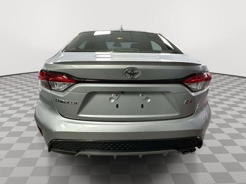 Classic Silver Metallic 2020 Toyota Corolla SE