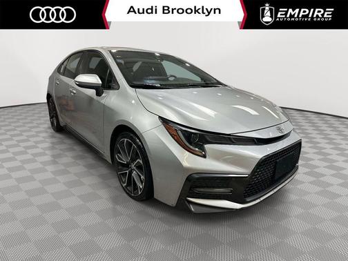 Classic Silver Metallic 2020 Toyota Corolla SE