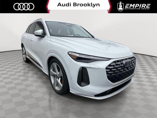 Glacier White Metallic 2025 Audi Q5 2.0T quattro Premium