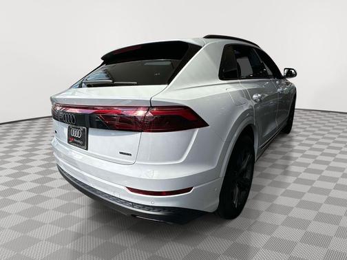 Carrara White 2026 Audi Q8 55 Premium