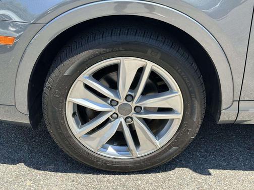 Monsoon Gray Metallic 2017 Audi Q3 2.0T Premium