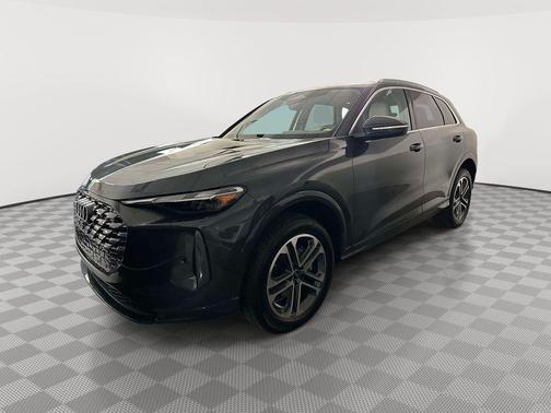 Tambora Gray Metallic 2025 Audi Q5 2.0T quattro Premium