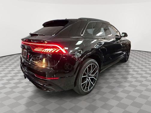 Mythos Black Metallic 2023 Audi Q8 55 Premium Plus